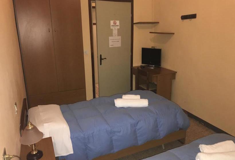 호텔 Albergo Centrale