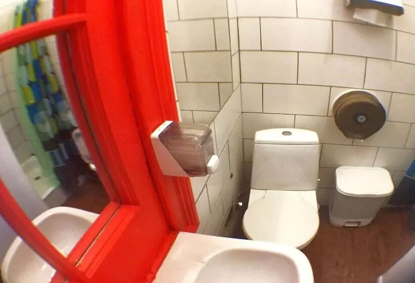 هتل Hostal Irreal