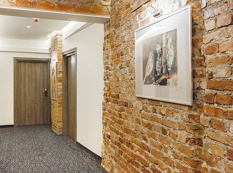 בית מלון כפרי Liberum Residence Old Town