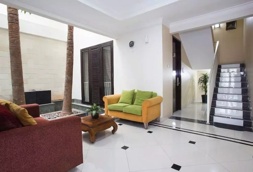 ホテル Reddoorz Plus Syariah Near Mall Pondok Indah