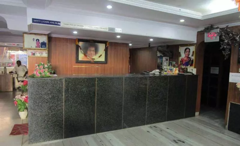 Hotelli Sri Sai Sadan