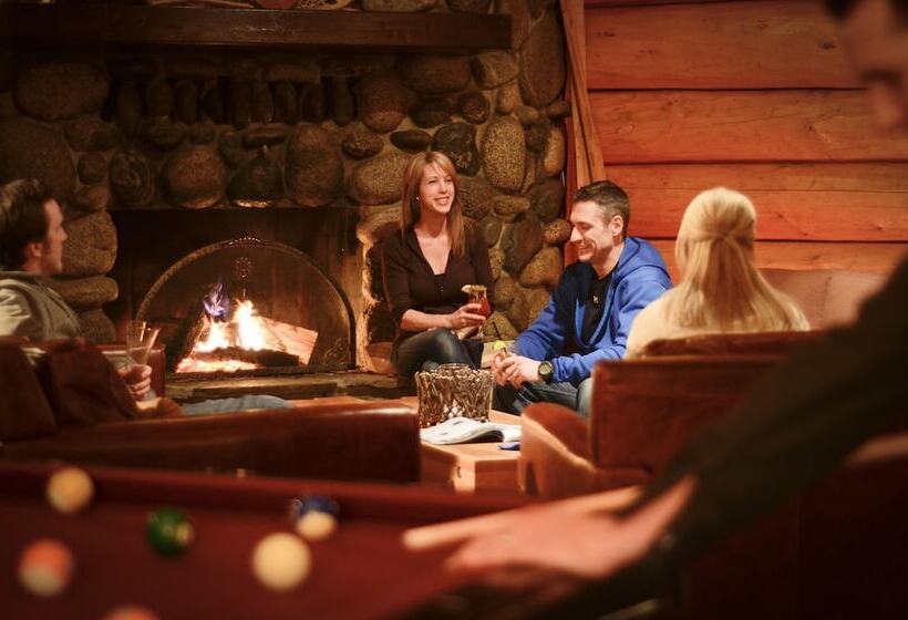 هتل Tyax Lodge & Heliskiing