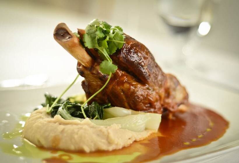 هتل Tyax Lodge & Heliskiing