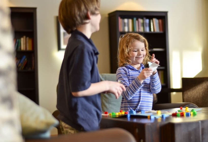 هتل Tyax Lodge & Heliskiing