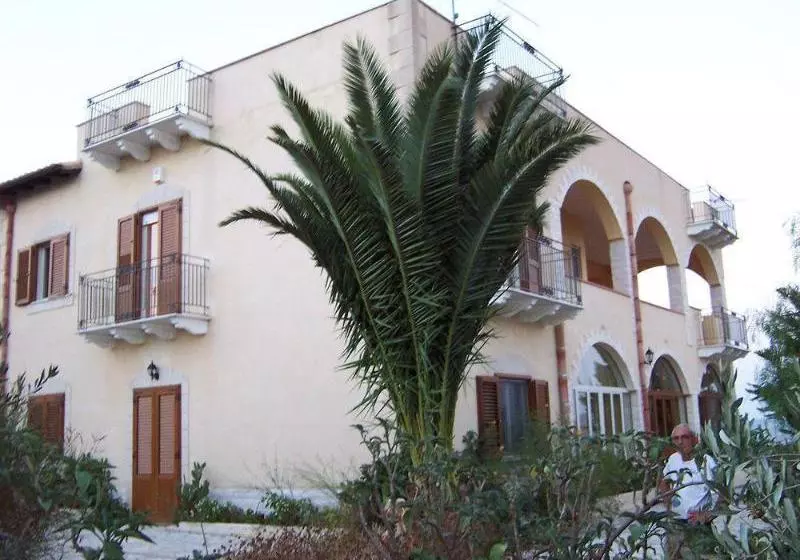 Hotel Villa Caltafaraci