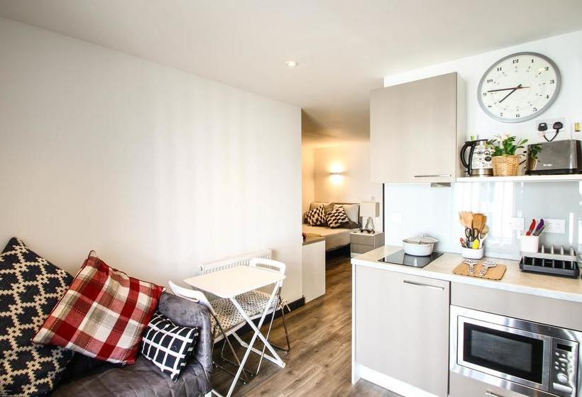 New Street Serviced Apartments