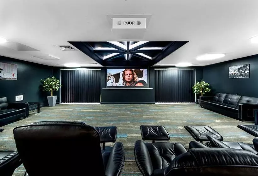 New Street Serviced Apartments