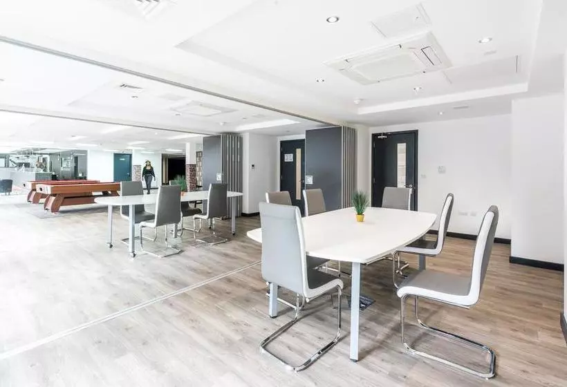 New Street Serviced Apartments