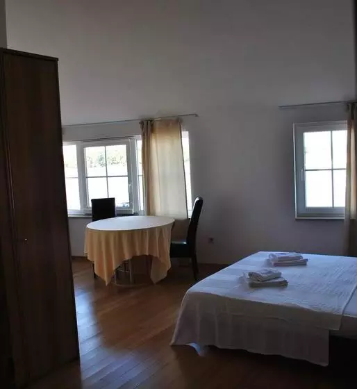ペンション Guesthouse Promenade