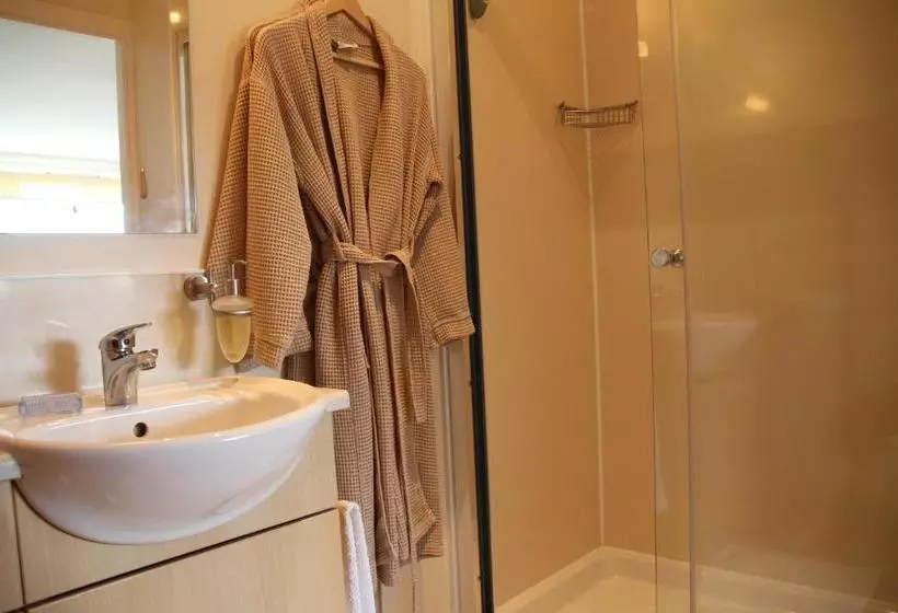 تختخواب و صبحانه Rosegrove Guesthouse