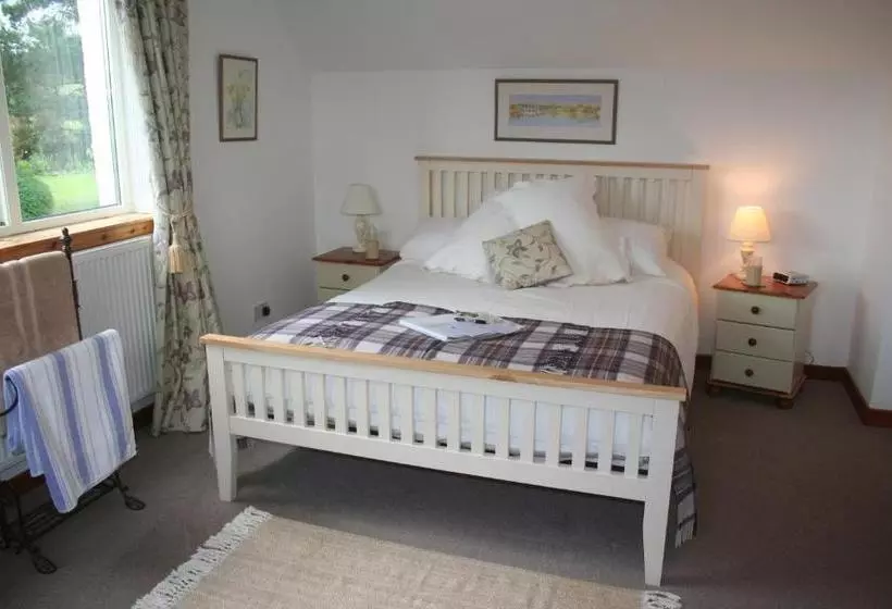 تختخواب و صبحانه Rosegrove Guesthouse