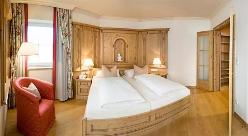 هتل Alpenresort Schwarz