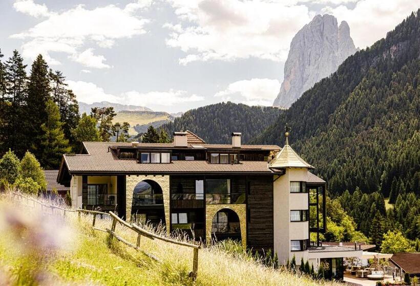 ホテル Alpin Garden Luxury Maison & Spa - Adults Only