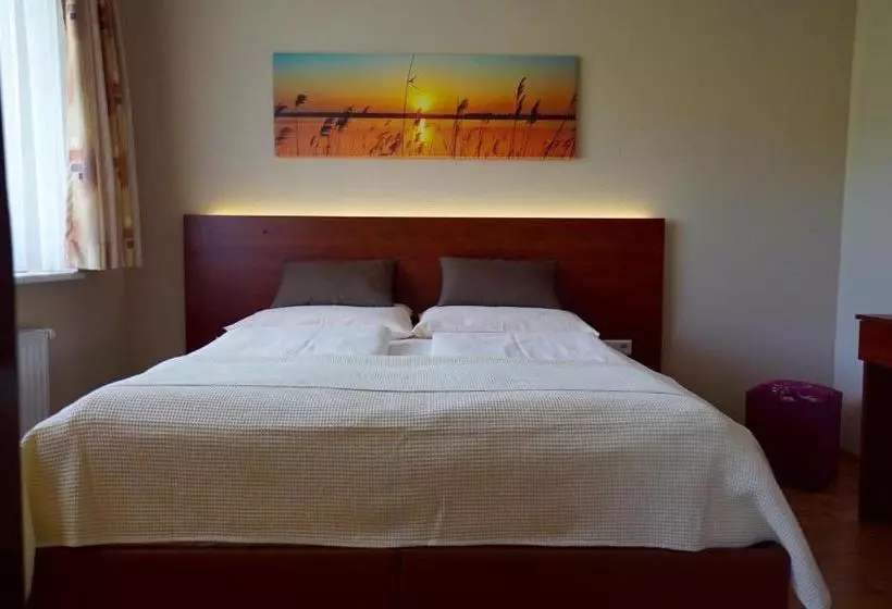 ホテル Appartment Alpensee