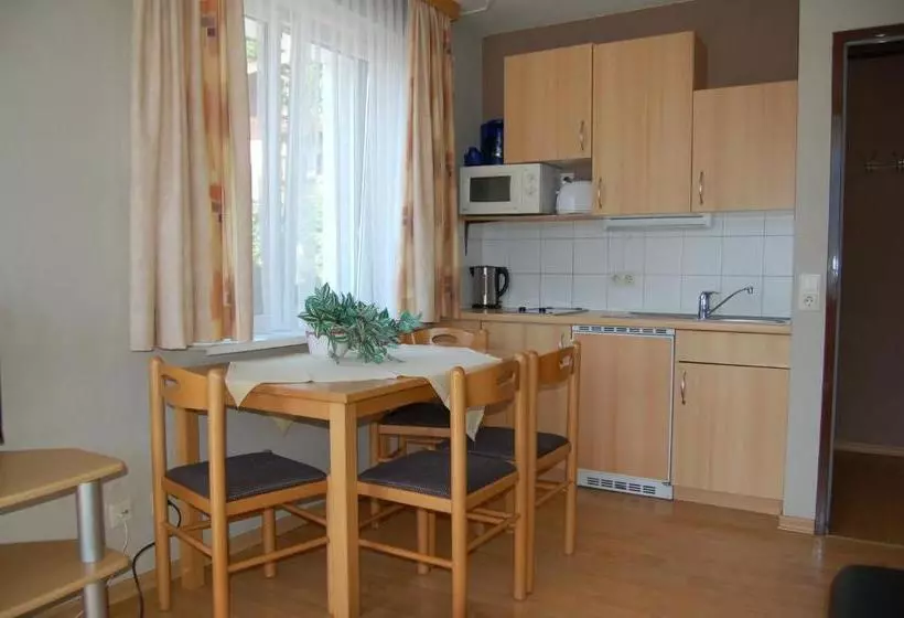 ホテル Appartment Alpensee