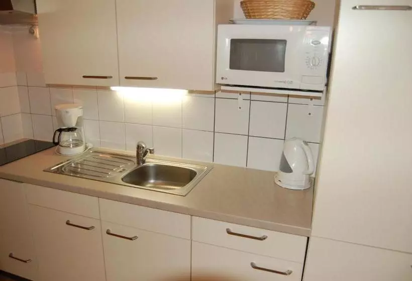 ホテル Appartment Alpensee