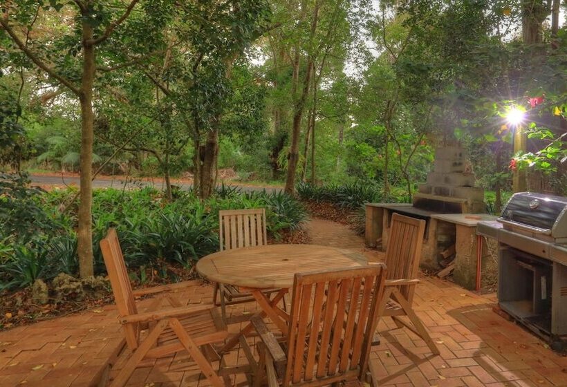 Hotel Beachcomber Lodge