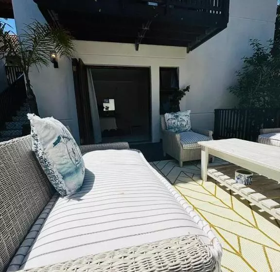 ホテル Bliss In The Bay Guesthouse