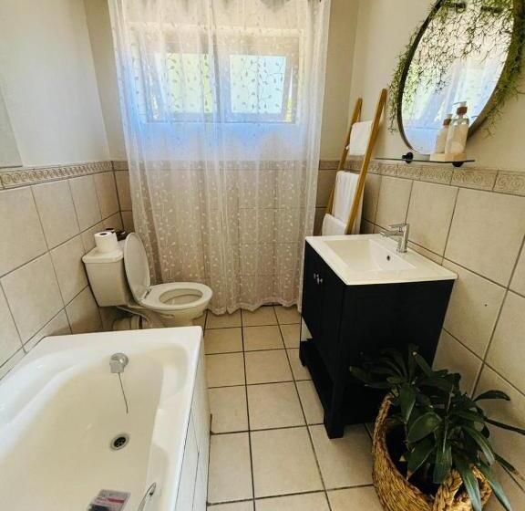 فندق Bliss In The Bay Guesthouse