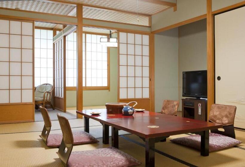 هتل Gujo Hachiman