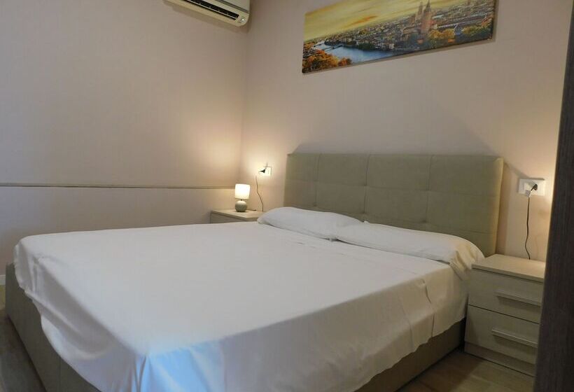 Отель Holidays Residence