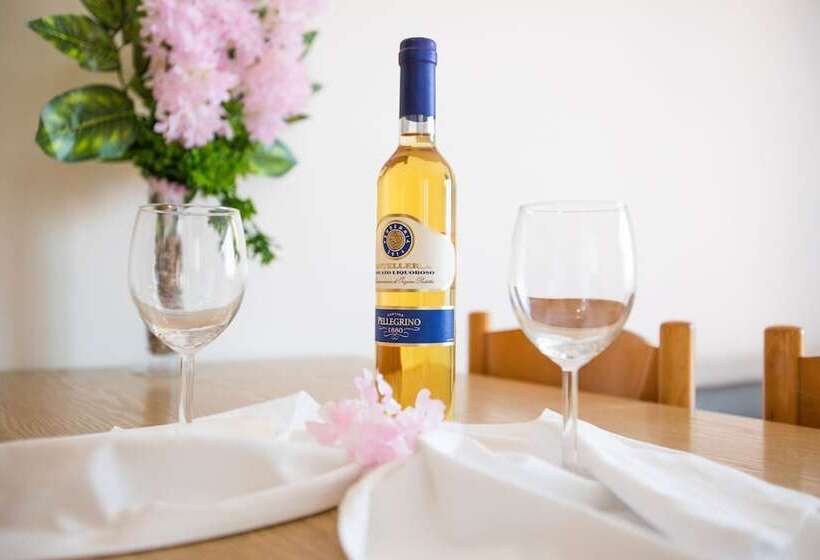 Отель Holidays Residence