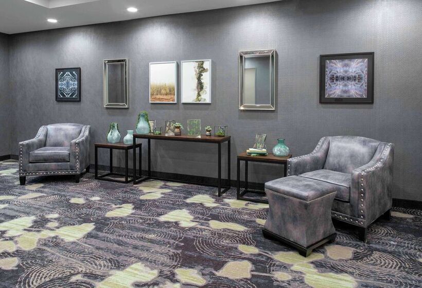 בית מלון כפרי Homewood Suites By Hilton Lansing Eastwood