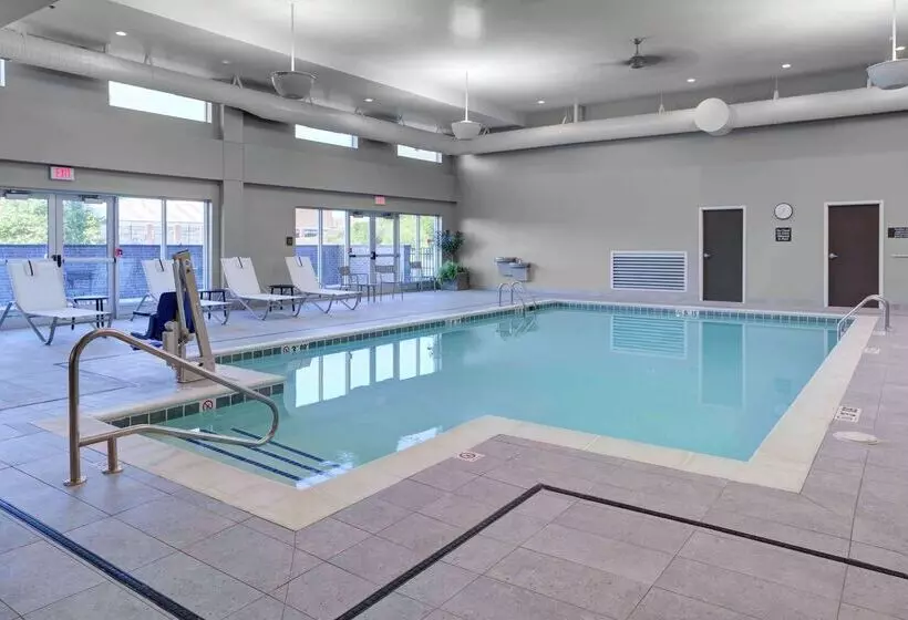 Hotelli Homewood Suites By Hilton Lansing Eastwood