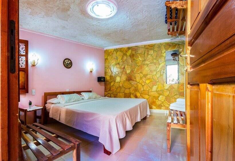 هتل Hostal Groning