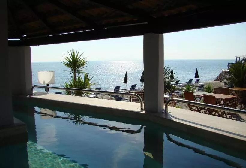 Hotelli Hôtel Pineto