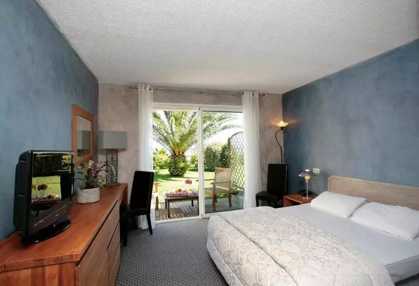 Hotelli Hôtel Pineto