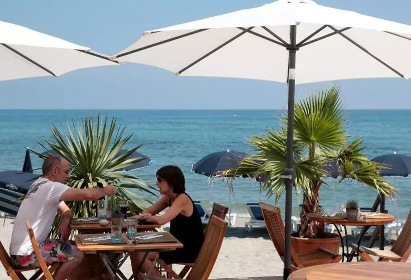 Hotelli Hôtel Pineto