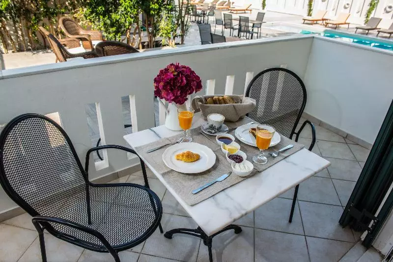 Hotelli Lefkadio Suites