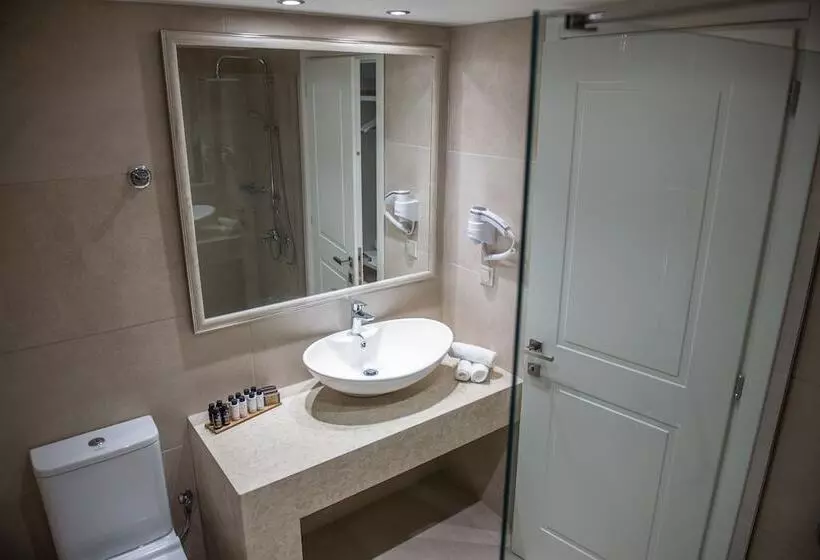 Hotelli Lefkadio Suites