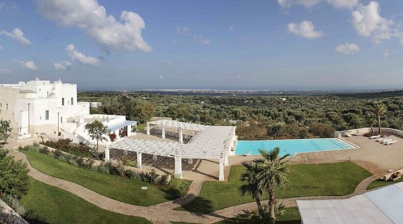 هتل Masseria Santa Teresa