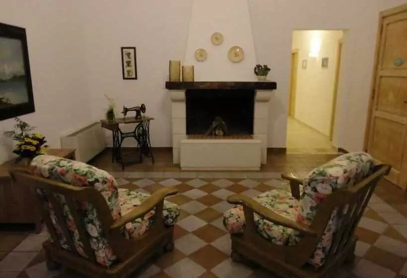 هتل Masseria Santa Teresa