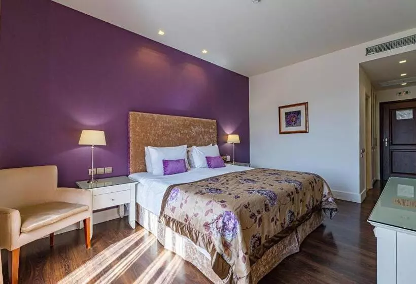 Hotelli Nymfasia Resort