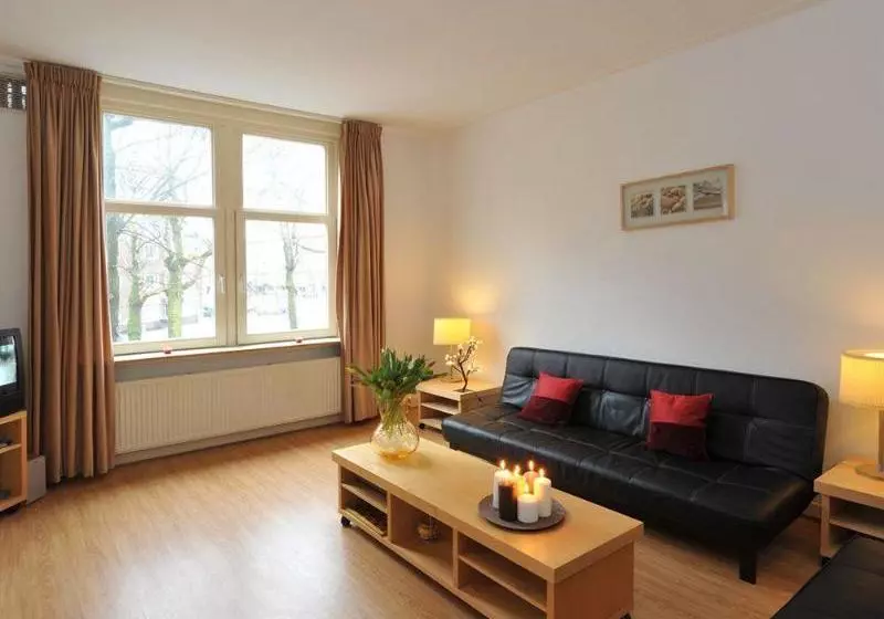 هتل Olympic Stadium Apartment