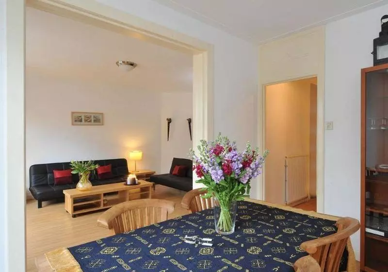 هتل Olympic Stadium Apartment