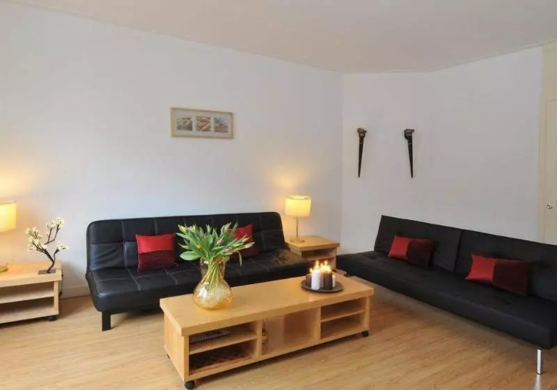 هتل Olympic Stadium Apartment