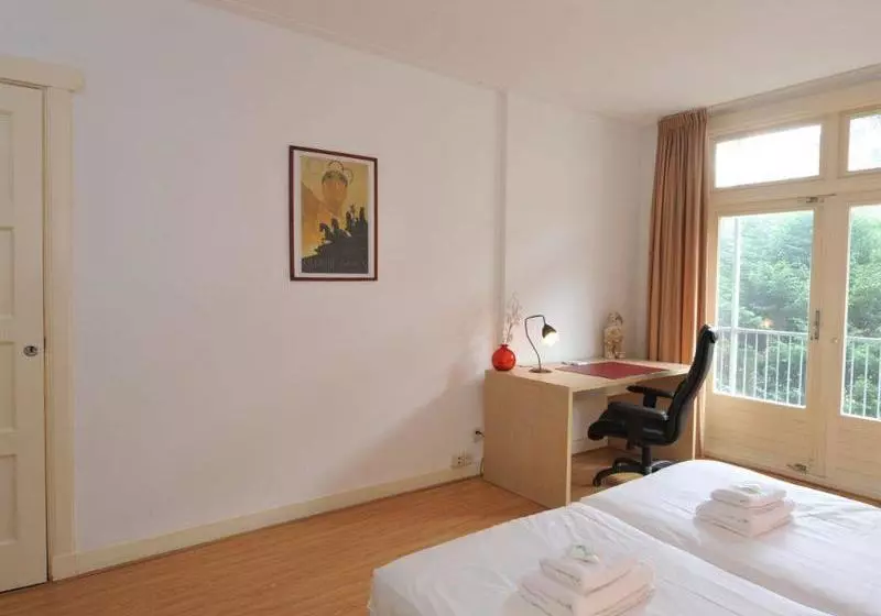 هتل Olympic Stadium Apartment