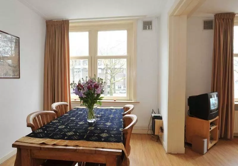 هتل Olympic Stadium Apartment