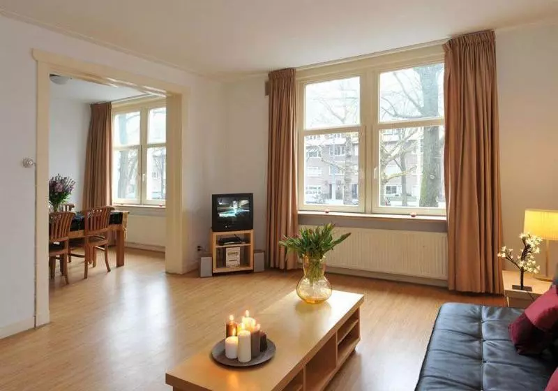 هتل Olympic Stadium Apartment
