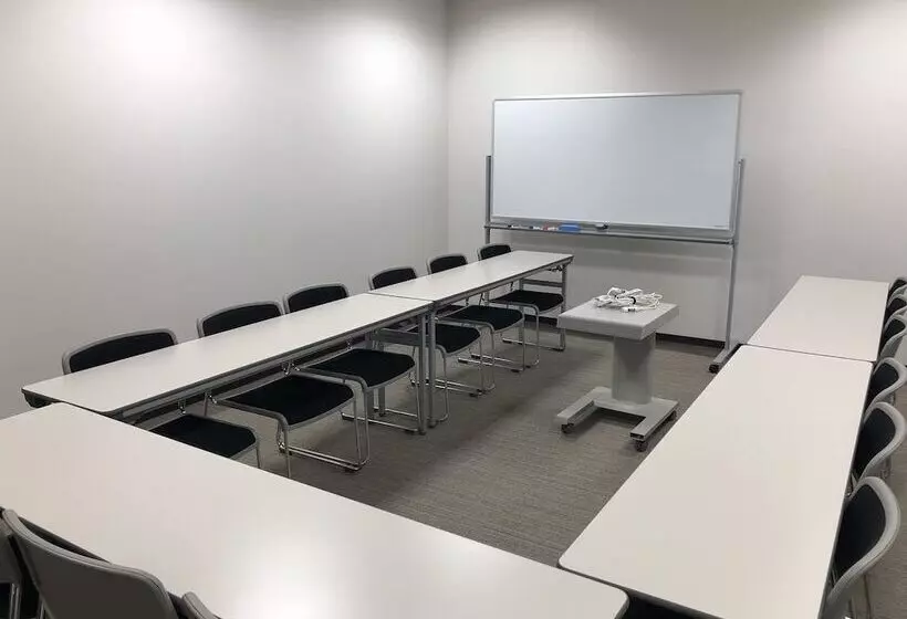 Hotelli Ours Inn Hankyu