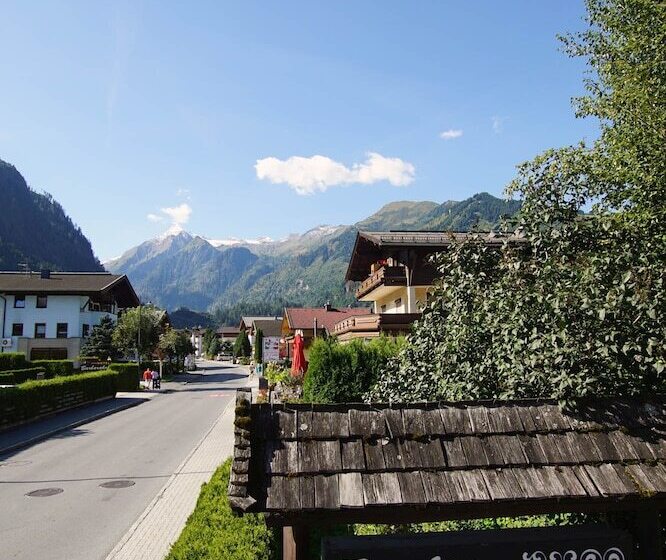 هتل Pension Heidi