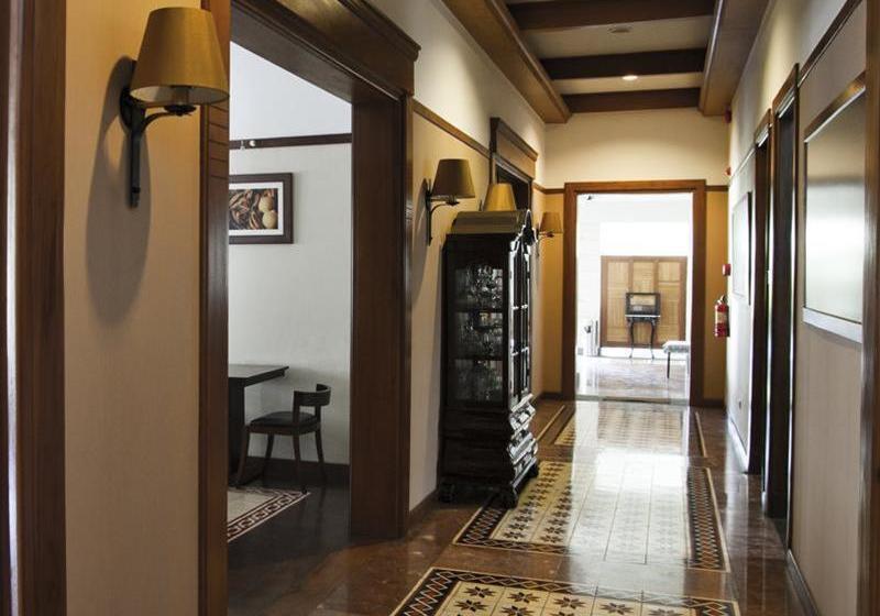 Hotel Selaras Guest House & Restaurant