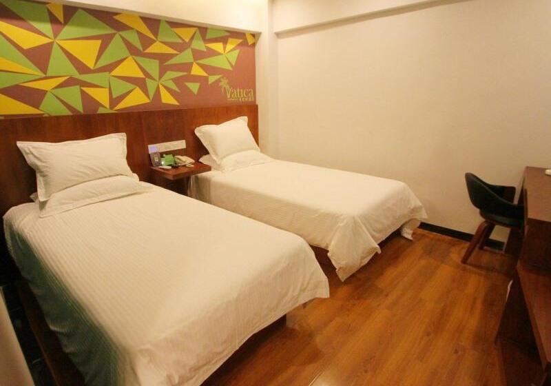 Hotel Vatica Shanghai International Tourism Resort Luoshan Road Subway Station