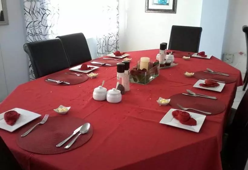 ホテル A Villa De Mer Guesthouse