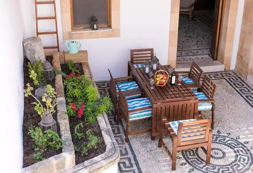 هتل Villa Evangelia