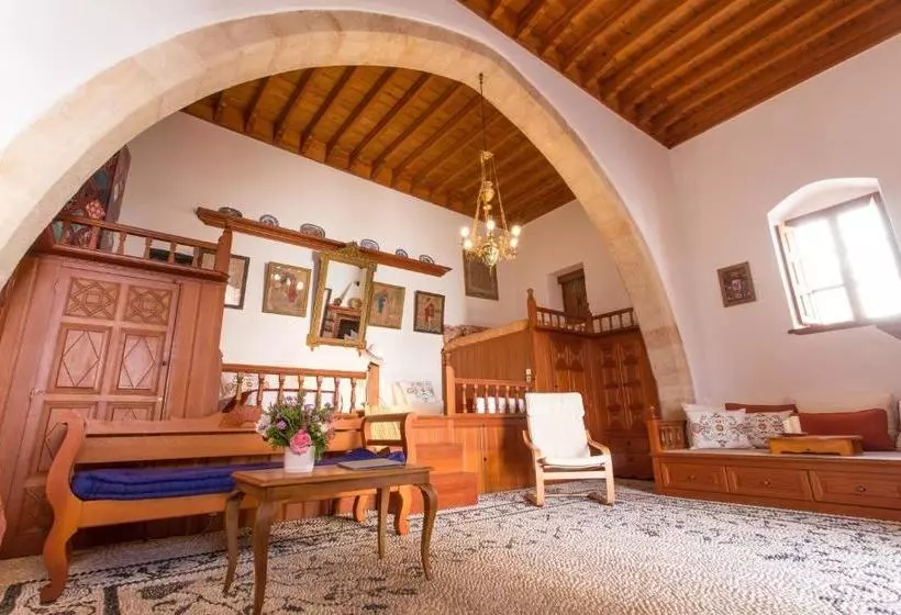 هتل Villa Evangelia